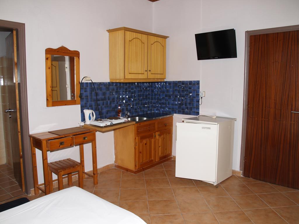 Armonia Studios Agios Georgios  Zimmer foto